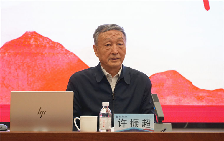 【半岛网】“人民工匠”许振超在248cc永利集团畅谈“我走过的工匠路”