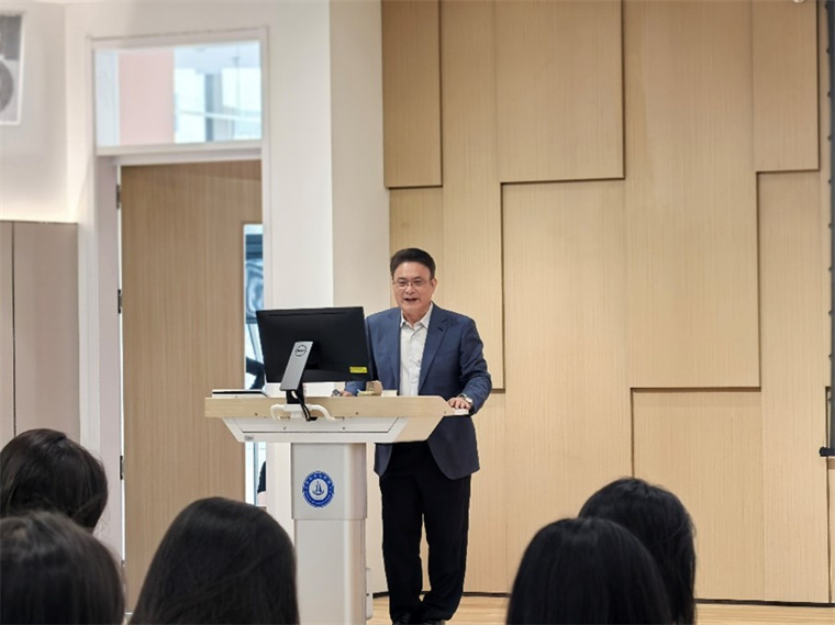 中国海洋大学马勇教授来校做《中国海洋教育新进展》专题讲座