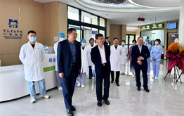 国内口腔医学专家刘洪臣教授来校考察交流